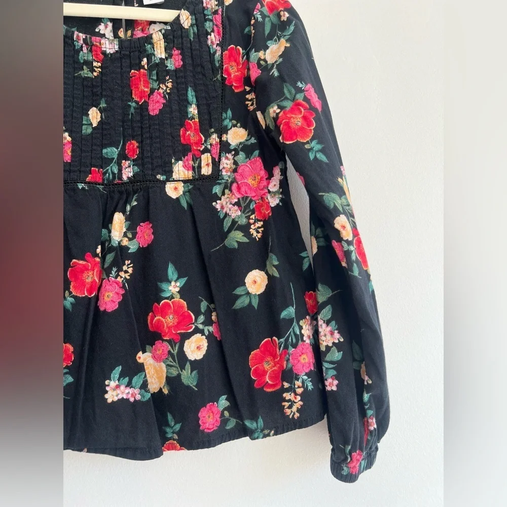 Old Navy Black Floral Long Sleeve Swing Top, Red & Cream Blooms | Girl L (10-12)